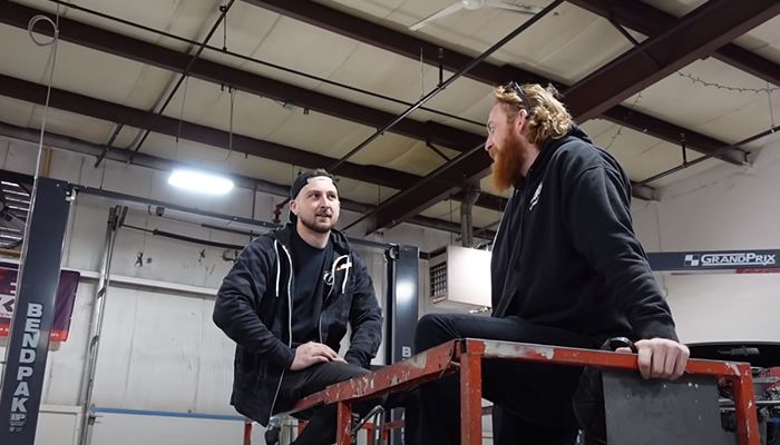 Jimmy Oakes On Lift Near XPR-10XLS-LP