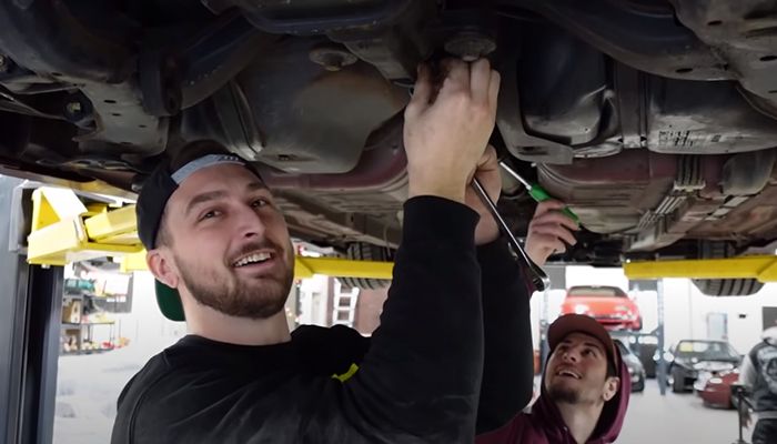 Jimmy Oakes YouTuber on BendPak